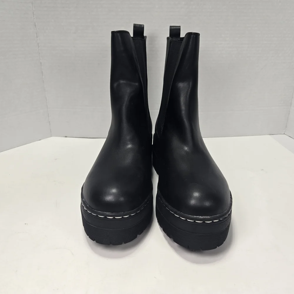 MIA Cayden Lug Black Platform Chelsea Ankle Biker Boots Pull On Size 8.5 8 1/2